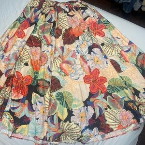 Christian Siriano
Beautiful tropical floral pattern maxi skirt  NBW